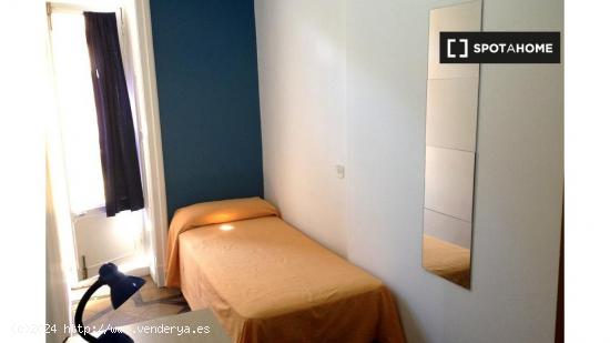 Acogedora habitación en residencia de 8 habitaciones en el centro de Madrid - MADRID