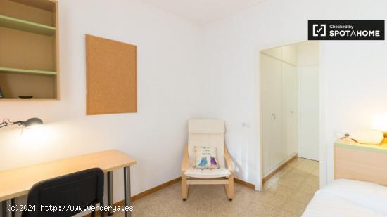 Alquiler de habitaciones en apartamento de 1 dormitorio en Barcelona - BARCELONA