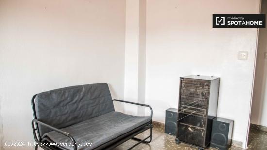 Apartamento de 4 dormitorios en alquiler en Poblats Marítims, Valencia. - VALENCIA