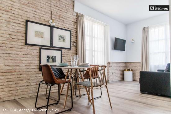  Apartamento de 1 dormitorio recientemente renovado con tres balcones en alquiler en Ciutat Vella - V 