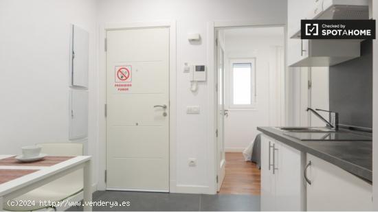 Apartamento de 1 dormitorio en alquiler en Embajadores, Madrid - MADRID