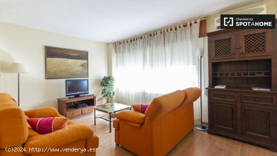 Moderno apartamento de 2 dormitorios con amplia terraza en alquiler en Ciudad Lineal - MADRID