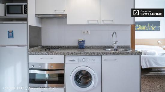 Piso de 1 dormitorio en alquiler en Campanar, Valencia - VALENCIA