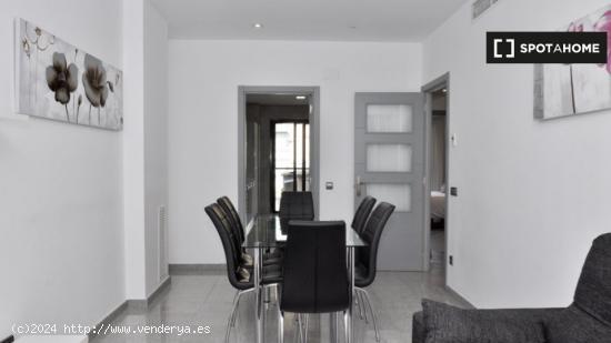 Elegante apartamento de 3 dormitorios en alquiler en Gràcia - BARCELONA