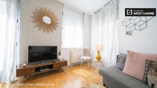 Elegante apartamento de 1 dormitorio con balcón y aire acondicionado en alquiler cerca del metro en