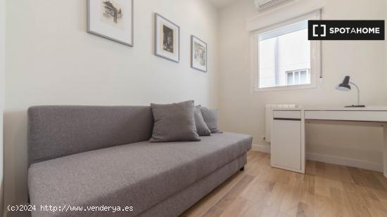 Apartamento de 2 dormitorios en alquiler en Atocha, Madrid - MADRID