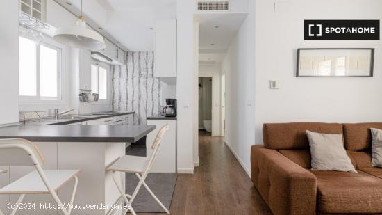 Apartamento de 2 dormitorios en alquiler en Cuatro Caminos, Madrid - MADRID