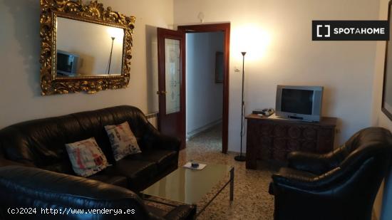 Piso de 3 habitaciones con Terraza Privada en Pajaritos - GRANADA