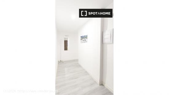 Apartamento completo de 3 dormitorios en Granada - GRANADA