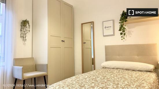 Preciosa habitación en alquiler en piso de 5 habitaciones en Abando - VIZCAYA