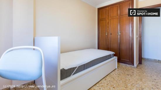 Habitación moderna en alquiler en el apartamento de 3 dormitorios, Benimaclet - VALENCIA