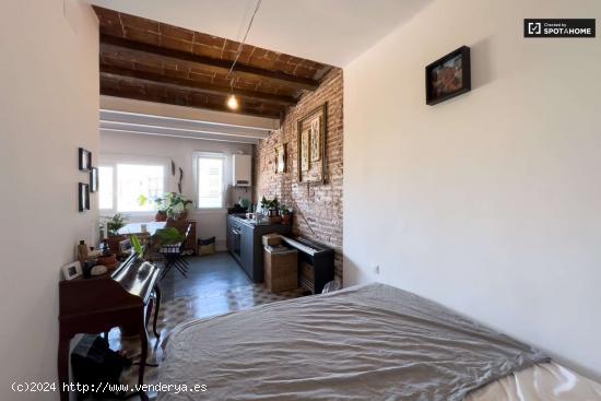 Apartamento de 2 dormitorios en alquiler en El Poblenou, Barcelona - BARCELONA