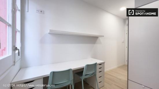 Habitación doble compartida en residencia de estudiantes para alquilar en Barcelona - BARCELONA