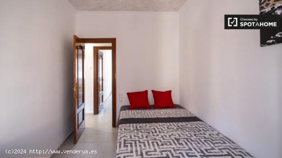 Habitaciones en alquiler en apartamento de 3 dormitorios en valencia. - VALENCIA