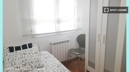 Habitación en piso compartido en Zaragoza - ZARAGOZA