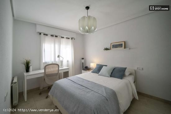 Habitación en piso compartido de 4 habitaciones en València - VALENCIA