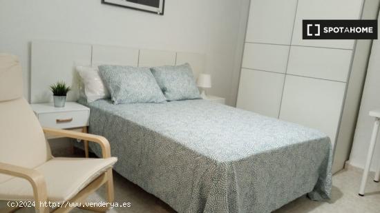 Bonito dormitorio en Valencia - VALENCIA