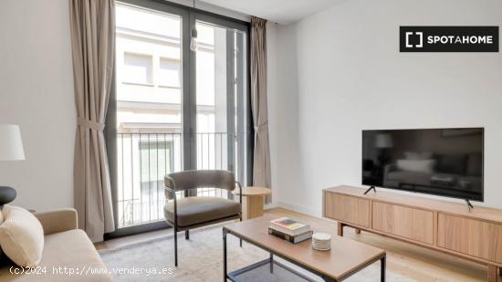 Apartamento de 2 dormitorios en alquiler en Madrid - MADRID