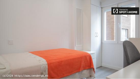 Se alquila habitación en piso de 3 dormitorios en Guindalera, Madrid - MADRID
