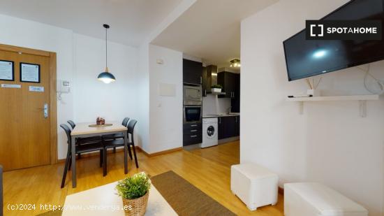 Apartamento de 2 dormitorios en alquiler en Ciutat Vella - VALENCIA