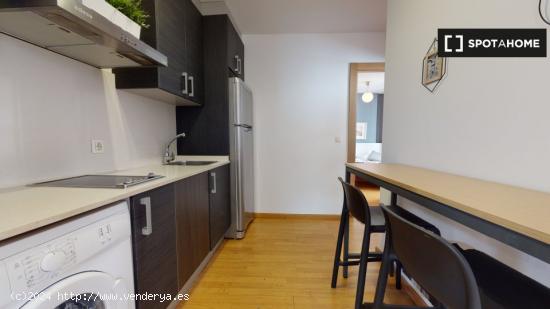 Apartamento de 2 dormitorios en alquiler en Ciutat Vella - VALENCIA