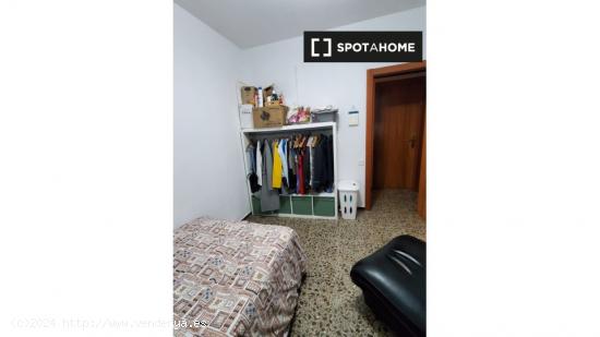 Habitación en piso compartido en El Prat de Llobregat - BARCELONA