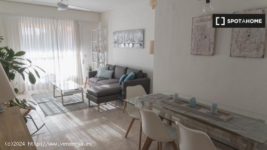 Apartamento completo de 2 dormitorios en Denia - ALICANTE