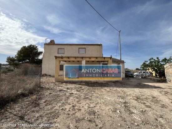 CASA DE CAMPO CON TERRENO EN YECLA (MURCIA) - MURCIA