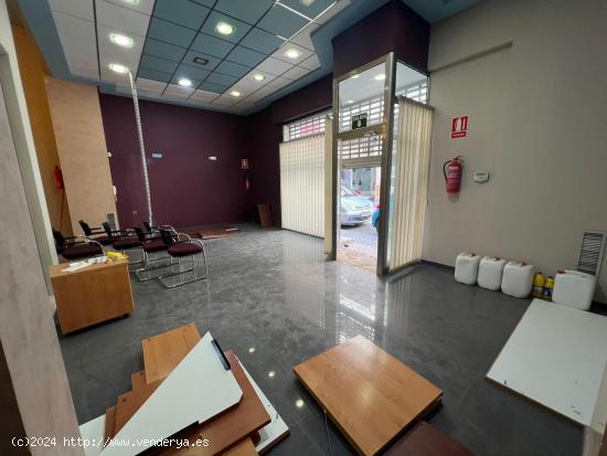 Local comercial reformado en Beniel - MURCIA