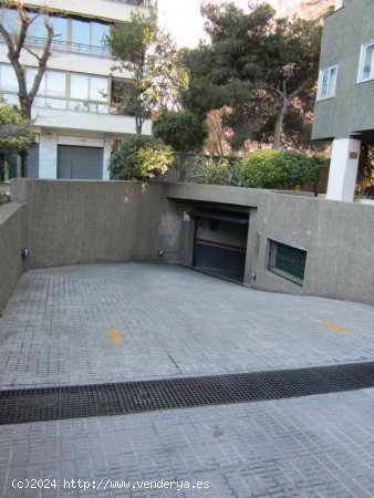 Plaza de aparcamiento en alquiler  en Barcelona - Barcelona