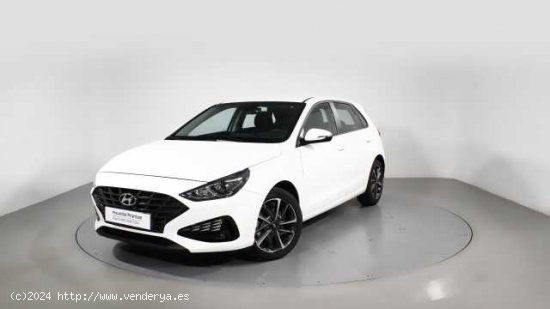 Hyundai i30 ( 1.5 DPI Klass SLX 110 )  - Barcelona