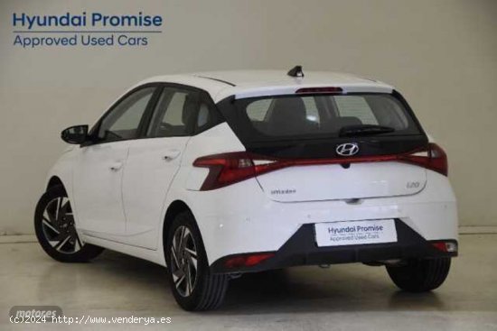 Hyundai i20 1.0 TGDI Klass 100 de 2023 con 11.386 Km por 18.290 EUR. en Murcia
