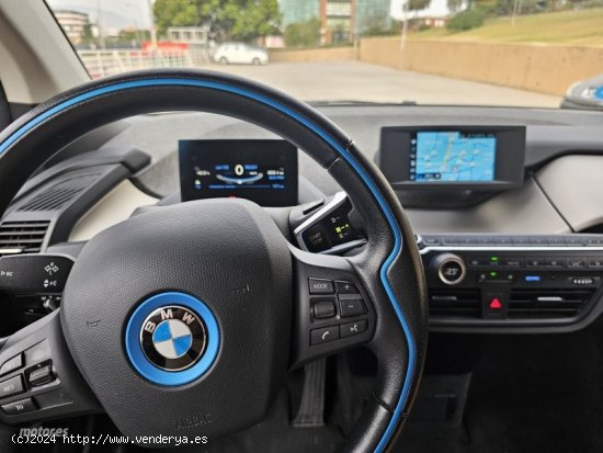 BMW i3 I3 120Ah-5 puertas-2019 de 2019 con 78.000 Km por 19.480 EUR. en Malaga