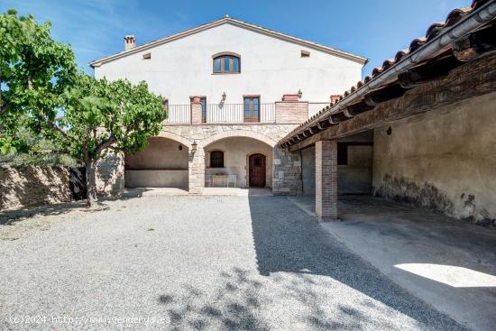 XALET EN VENDA A IGUALADA - SANT JAUME SESOLIVERES. - BARCELONA