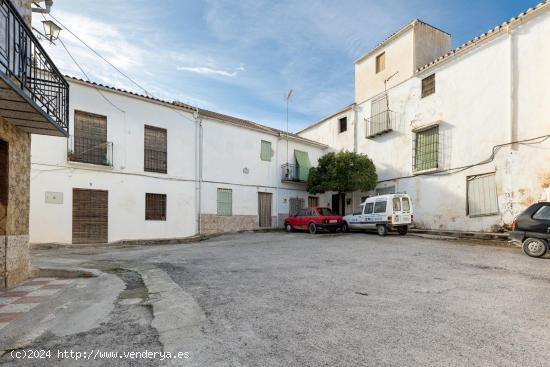  ¡Tu Futuro Comienza Aquí! Casa en Ventas de Huelma para Reformar  - GRANADA