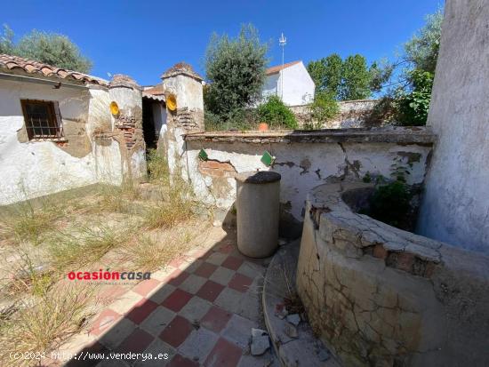 AMPLIA CASA PARA REFORMAR EN LA ZONA DE PEÑARROYA - CORDOBA