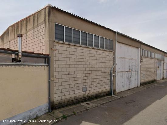 CONJUNTO DE NAVES EN SUELO URBANO RESIDENCIAL - VALLADOLID