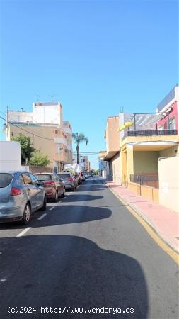 SE VENDE TERRENO de 350m2 LOS ALCAZARES (CENTRO) - MURCIA