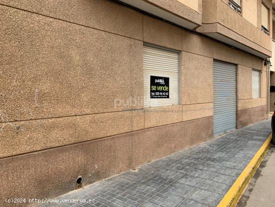 Local comercial en Plaza Glorieta-Catillo con posibilidad de cambio de uso a vivienda. - ALICANTE