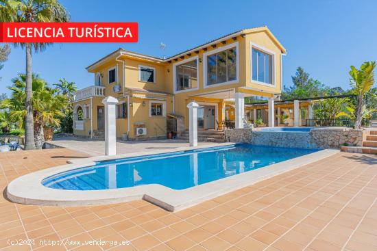 Villa con Licencia Vacacional en Puntiró - BALEARES