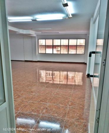 AMPLIO ENTRESUELO EN EL CENTRO DE ORIHUELA EN VENTA, LISTO PARA MONTAR SU NEGOCIO....¡¡VISITELO!! 