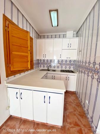 ESTUPENDA CASA CON PARCELA DE 4 DORM,  AGUA Y LUZ EN DESAMPARADOS, SEMI-NUEVA..¡HAGA SU OFERTA!! - 