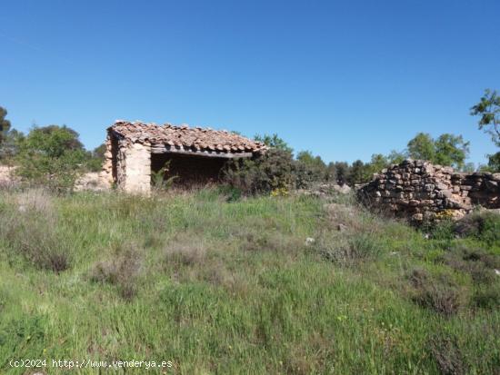 Se Vende en Valdeltormo - TERUEL