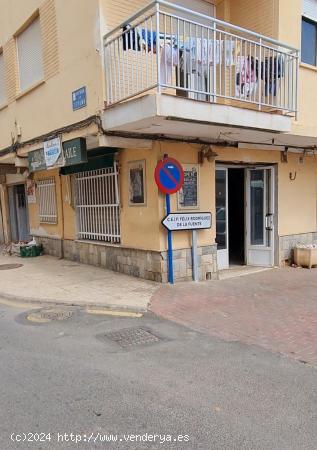 En 1ª línea de la zona sur del Mar Menor esta anclado un pueblo típico de pescadores (Los Nietos)