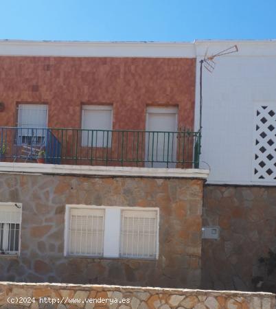 duplex de 100 mt en la zona más céntrica en Los Nietos, un pueblecito de tradición pescadora, en 