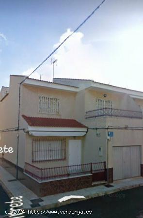 Duplex esquina para entrar a vivir - MURCIA