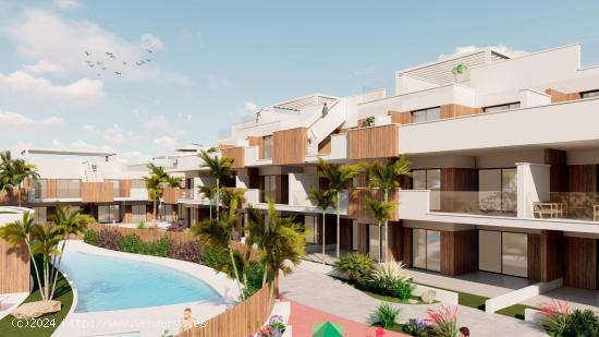 Nuevos apartamentos y bungalow con 2 dormitorios y 2 baños, zona Pilar de la Horadada - ALICANTE