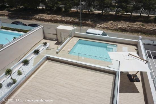 Villas de lujo en Campoamor con piscina privada, garaje y solárium. Orihuela Costa (Campoamor) - AL