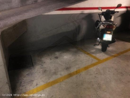 PARKING DE MOTO EN VIA EUROPA - BARCELONA