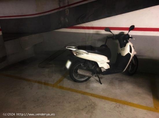 PARKING DE MOTO EN VIA EUROPA - BARCELONA